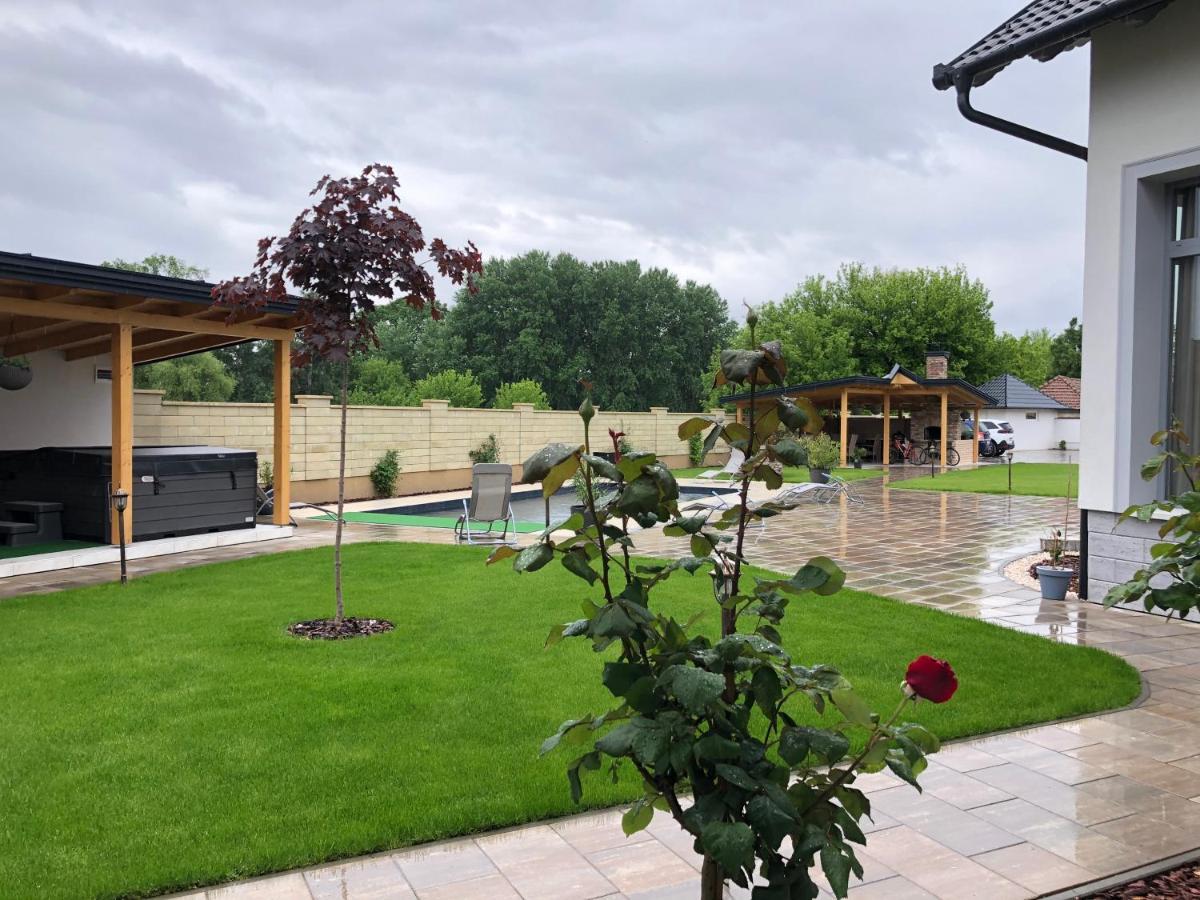 Notarius Vendeghaz Bed & Breakfast Poroszló Екстериор снимка